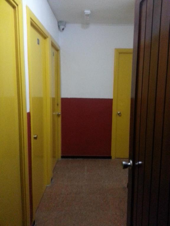 Hostal Casa De Huespedes San Fernando - Adults Only بلايا ديل إنغلز الغرفة الصورة