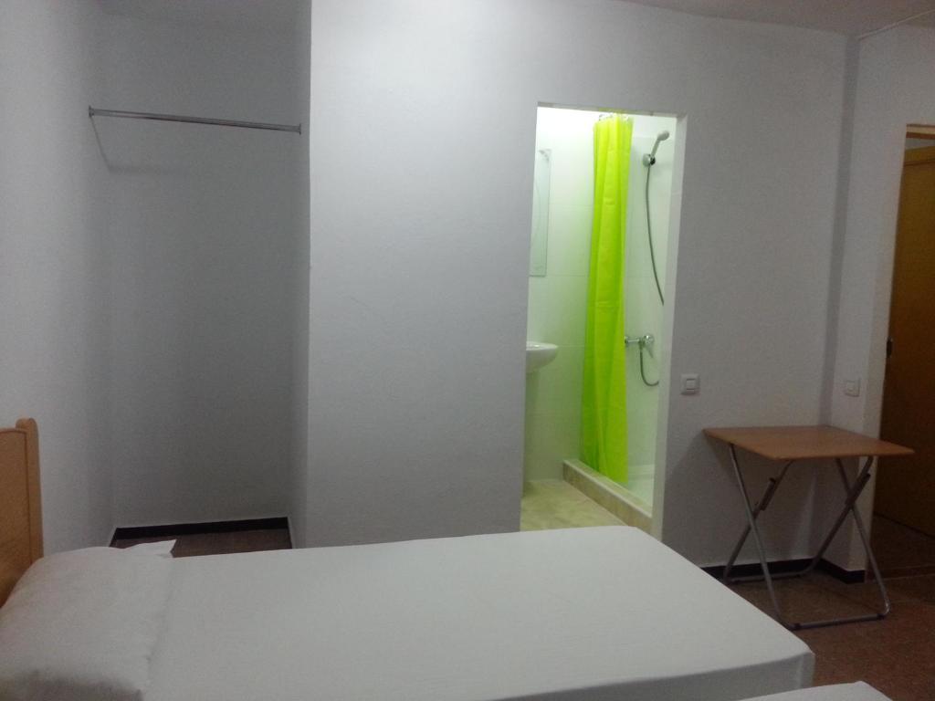 Hostal Casa De Huespedes San Fernando - Adults Only بلايا ديل إنغلز الغرفة الصورة