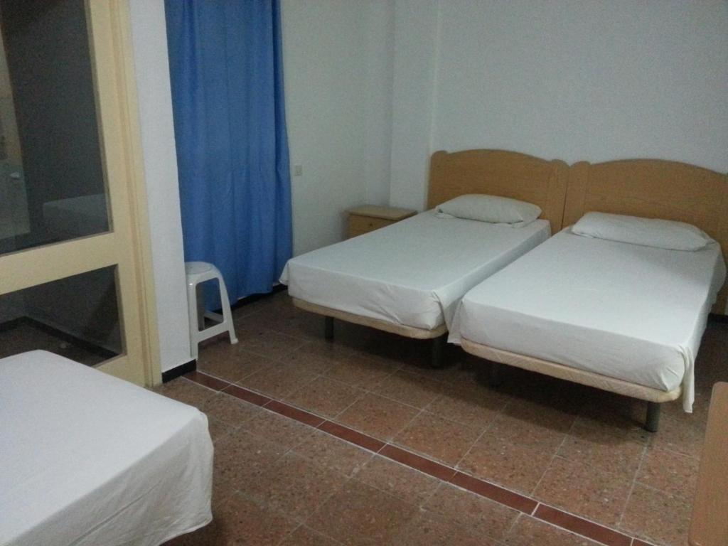 Hostal Casa De Huespedes San Fernando - Adults Only بلايا ديل إنغلز الغرفة الصورة