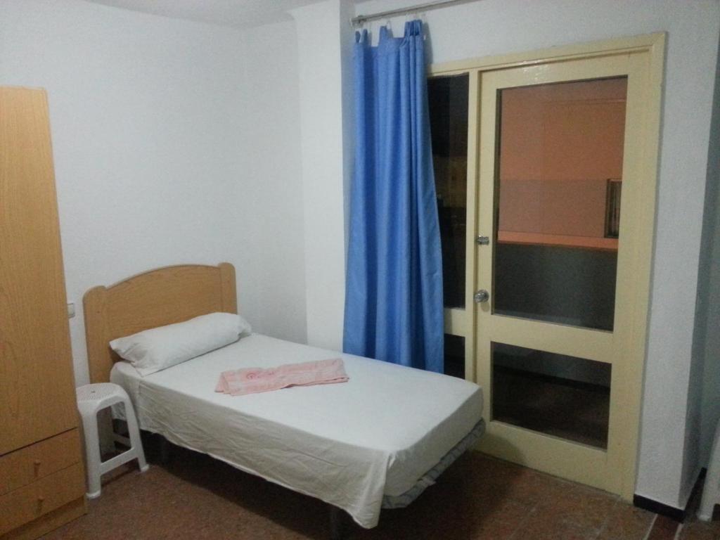 Hostal Casa De Huespedes San Fernando - Adults Only بلايا ديل إنغلز الغرفة الصورة